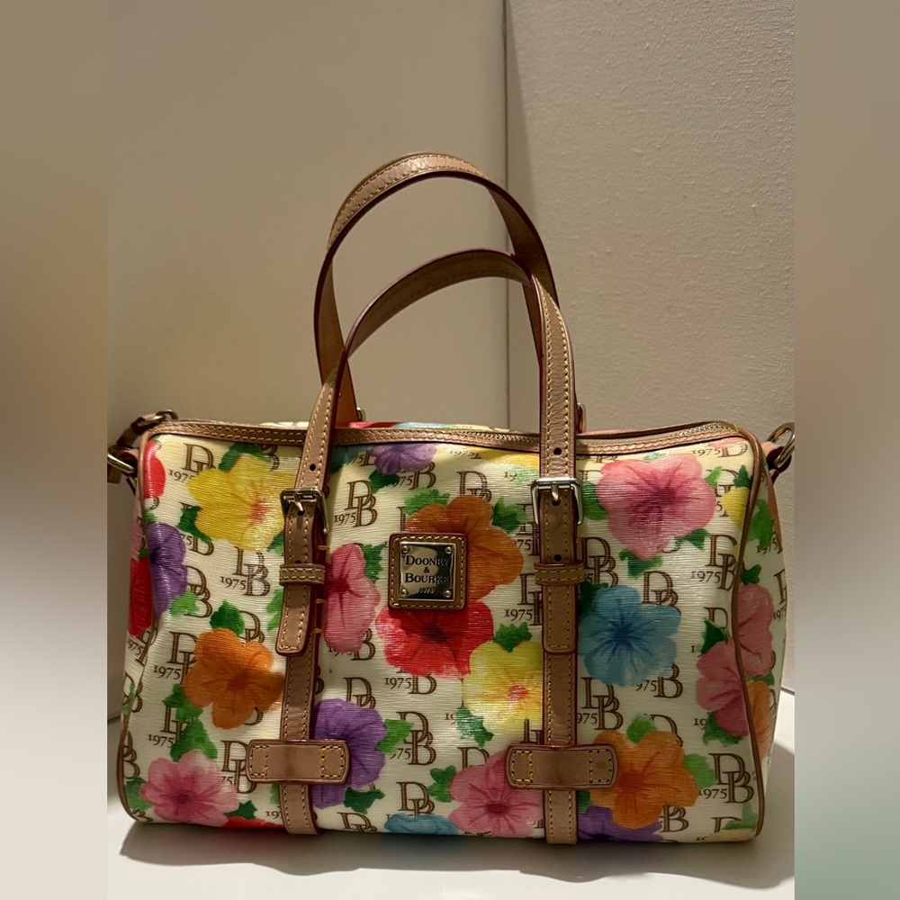 Dooney & Bourke Hibiscus Floral Barrel Satchel – Rare Vintage Colorful Beauty